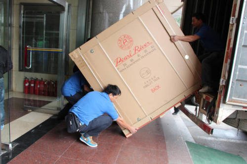 罗平钢琴贵重工艺品无忧运